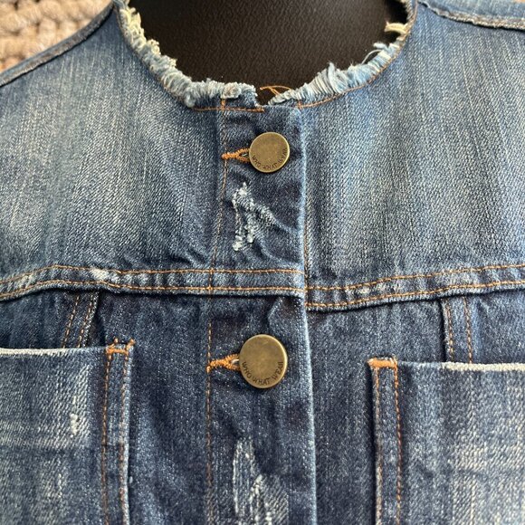 Who What Wear Collarless Distressed Jean Jacket Size Medium - Picture 3 of 12